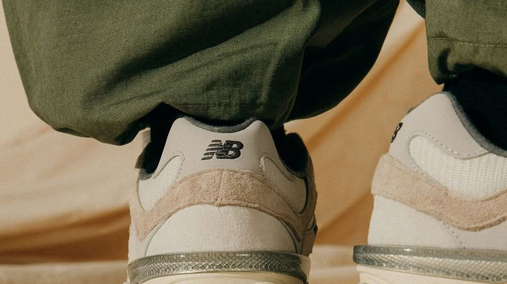 picture of blue new balance 550