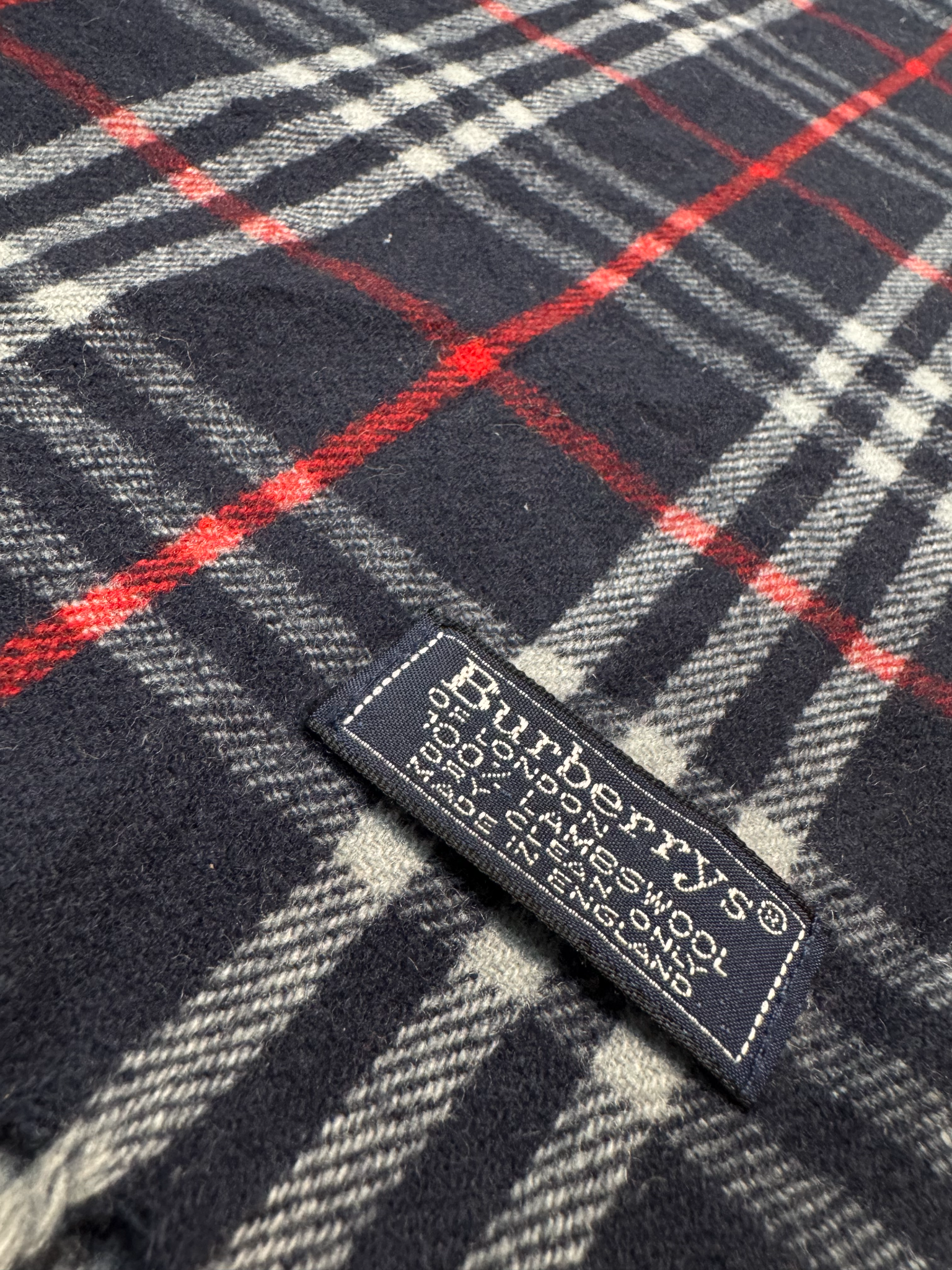 Burberry 100% Cashmere Scarf – Navy Check – Made in England