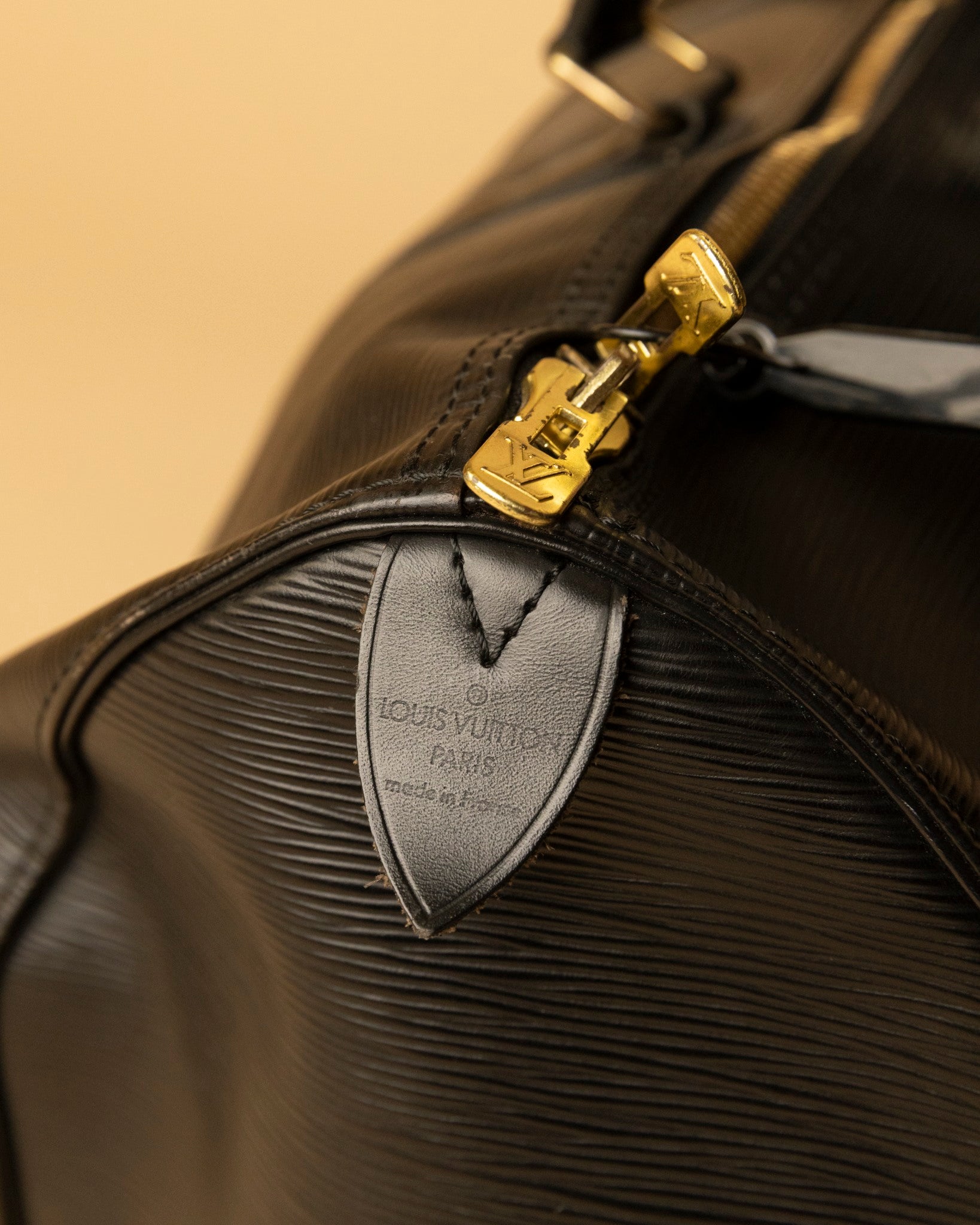 Louis Vuitton Keepall EPI Black 45'