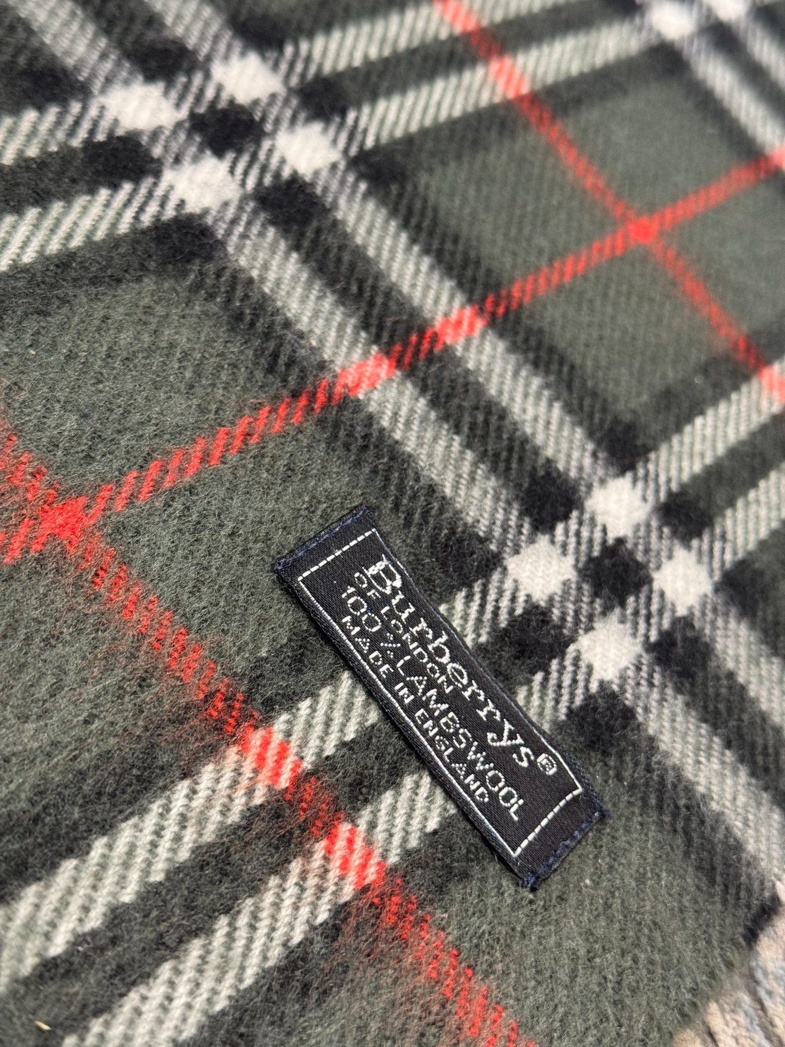 Burberry Vintage Scarf – Charcoal Grey Check – 100% Lambswool