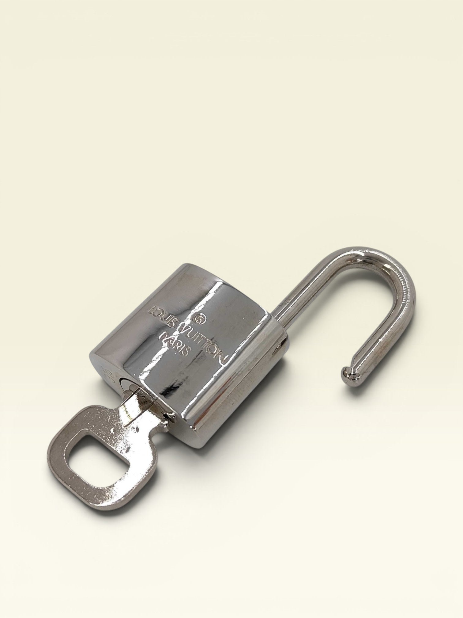 Louis Vuitton Silver Cadena & Keys
