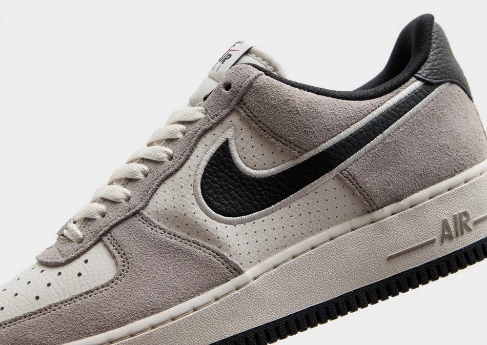 Nike Air Force 1 '07 LV8
