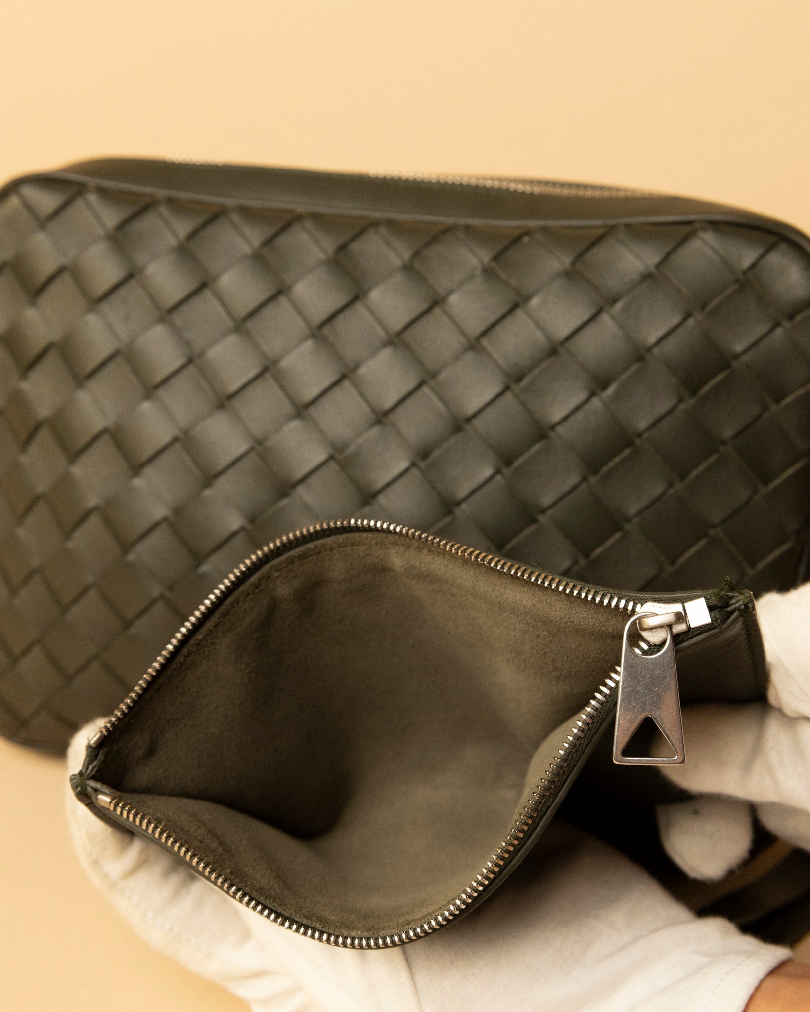 Bottega Veneta Document Case in Intrecciato Hydrology Calfskin (Bottega Green)