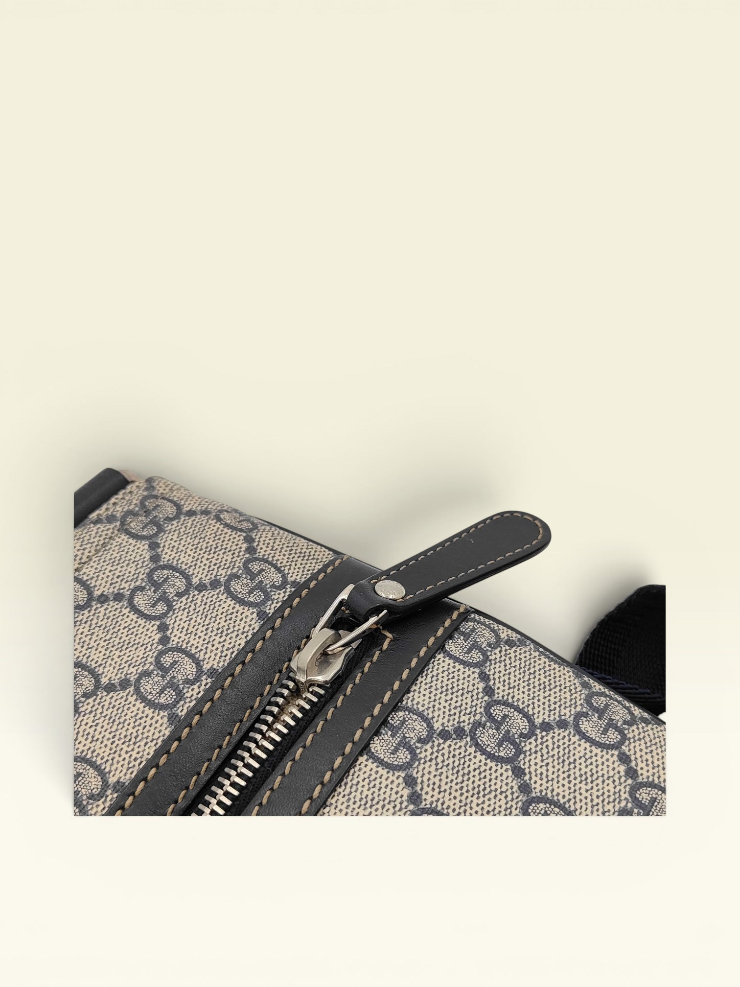 GUCCI GG Supreme 295257 Shoulder Bag