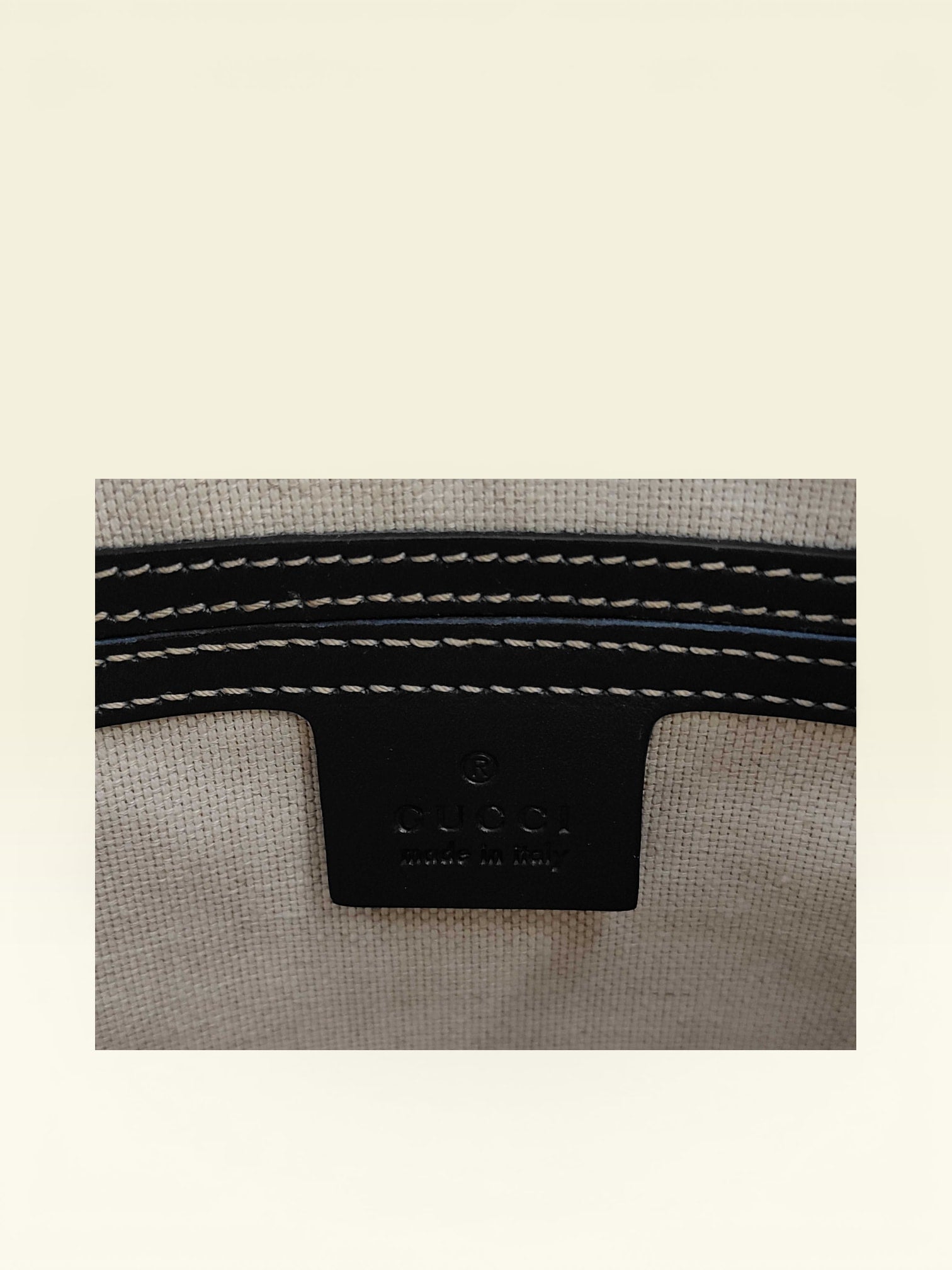GUCCI GG Supreme 295257 Shoulder Bag
