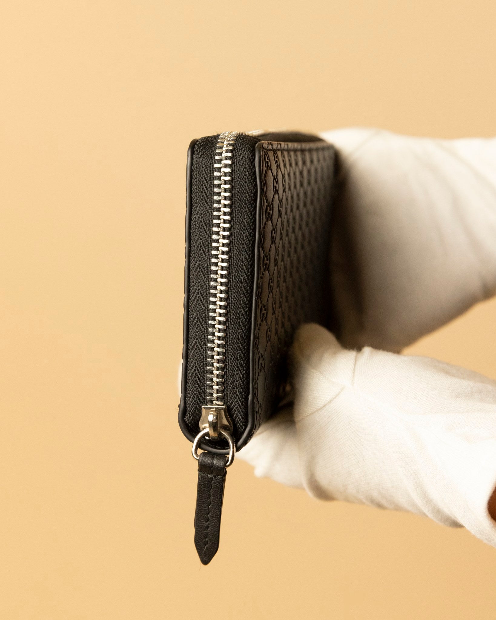 Gucci GG Zip Clutch Micro Guccissima Black