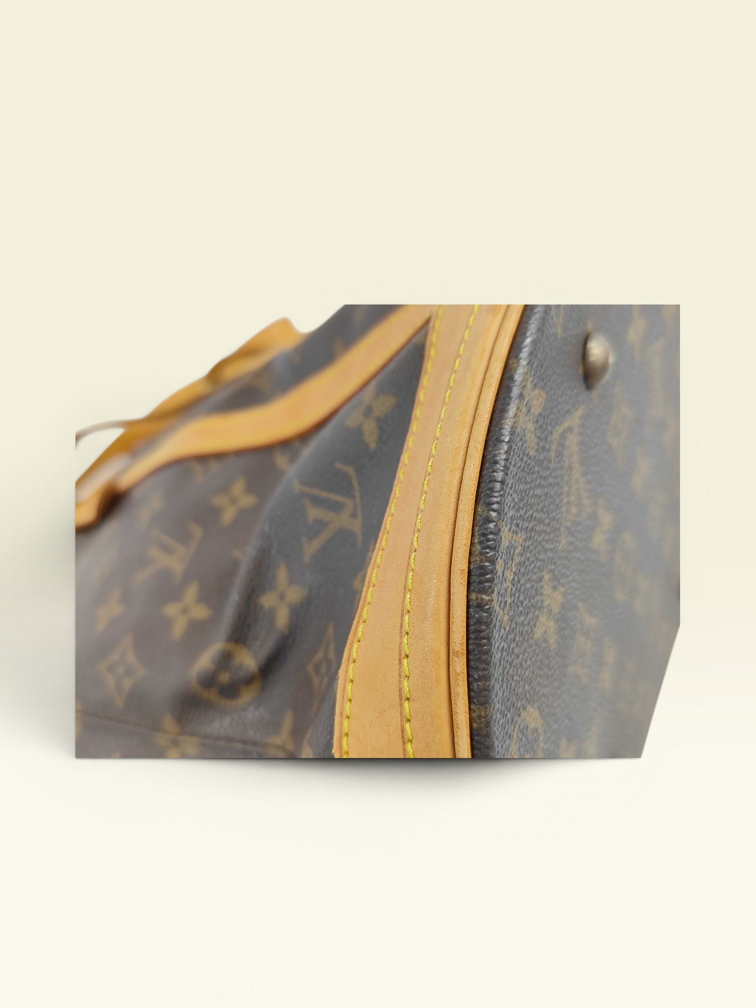 Louis Vuitton Monogram Bucket with Pouch Tote Bag