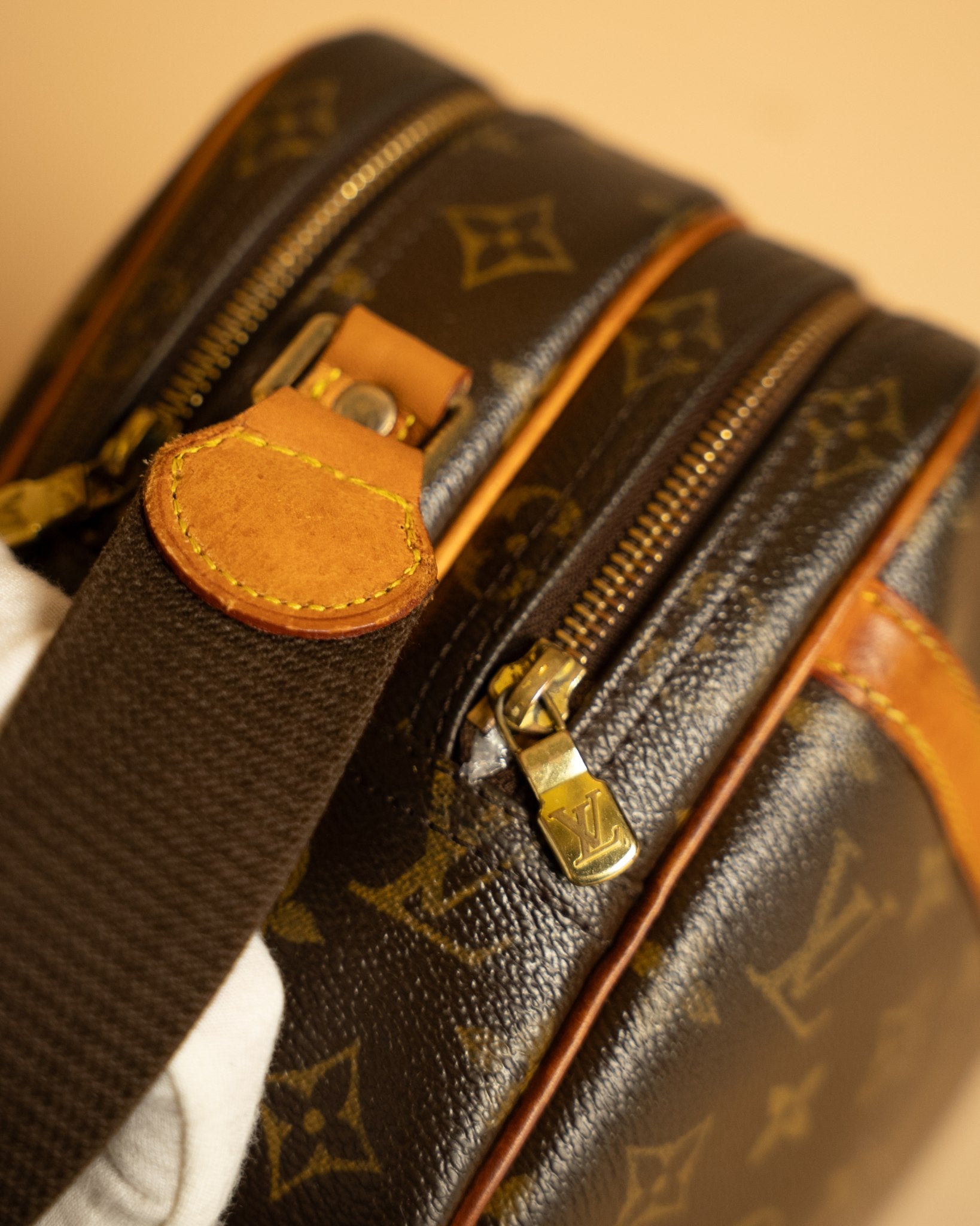 Louise Vuitton Reporter Vintage