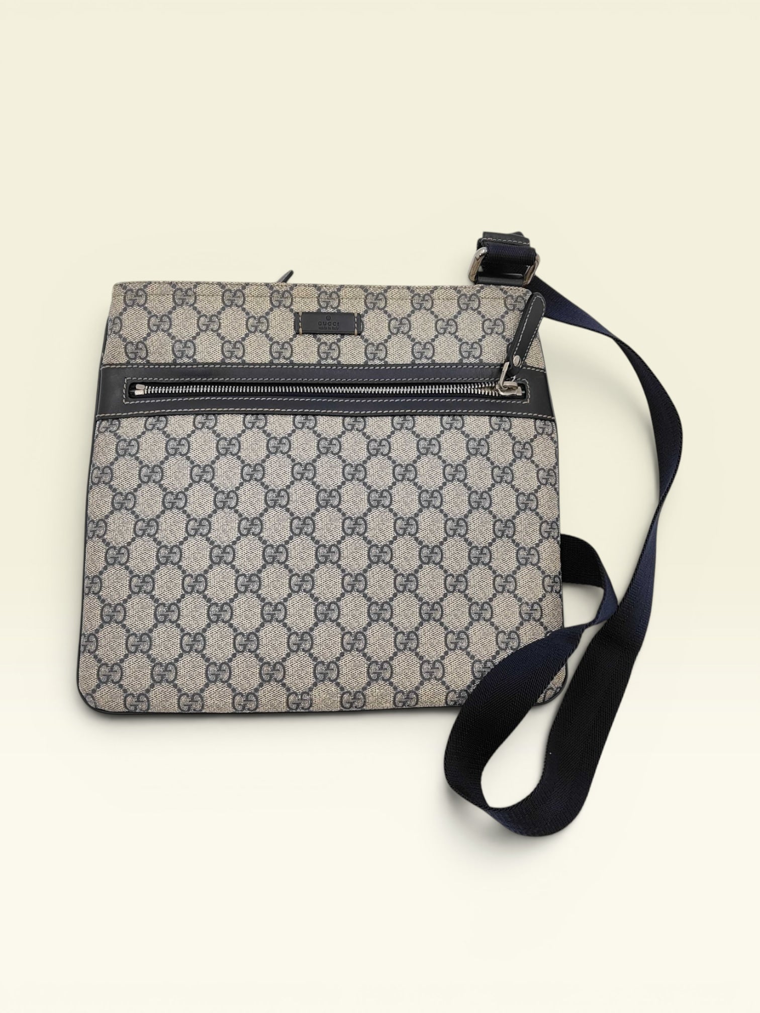 GUCCI GG Supreme 295257 Shoulder Bag