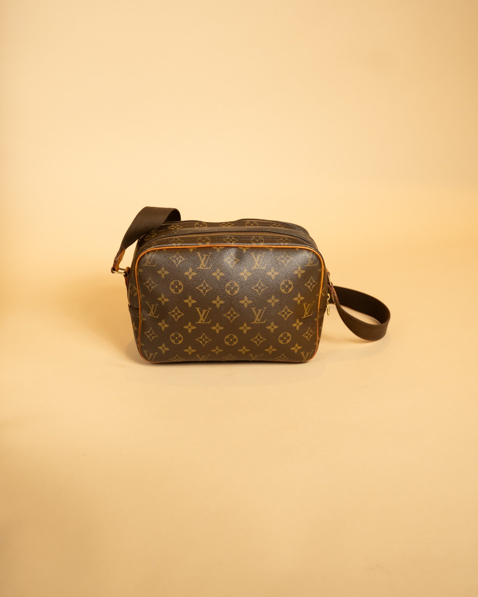 Louise Vuitton Reporter Vintage