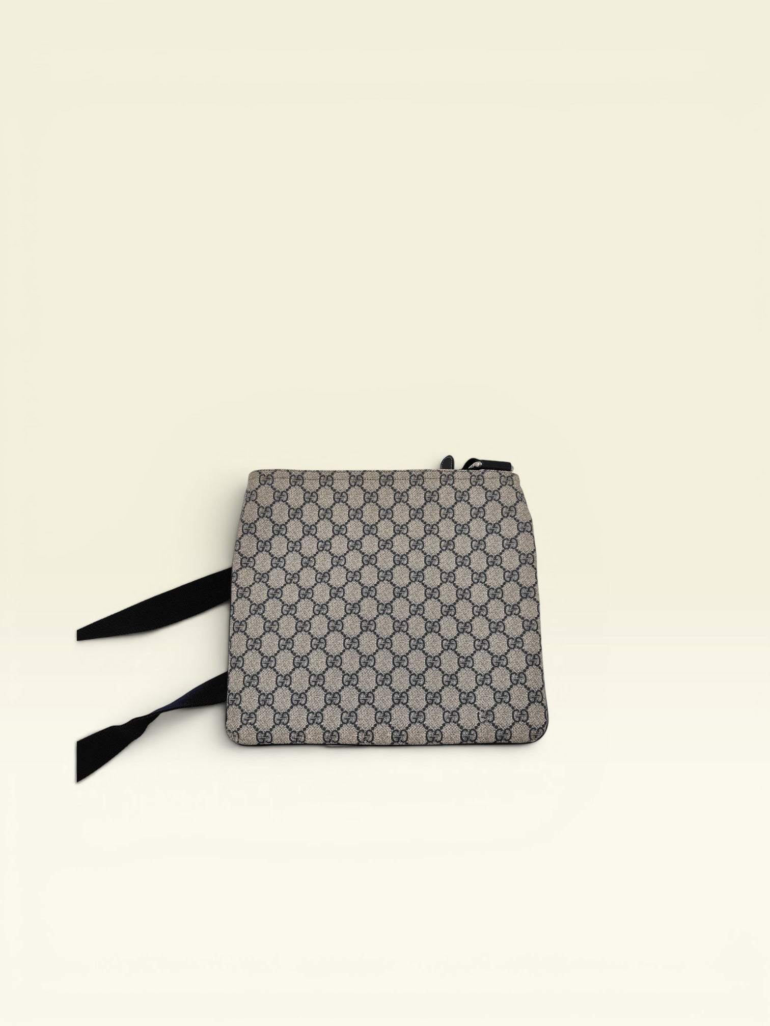 GUCCI GG Supreme 295257 Shoulder Bag