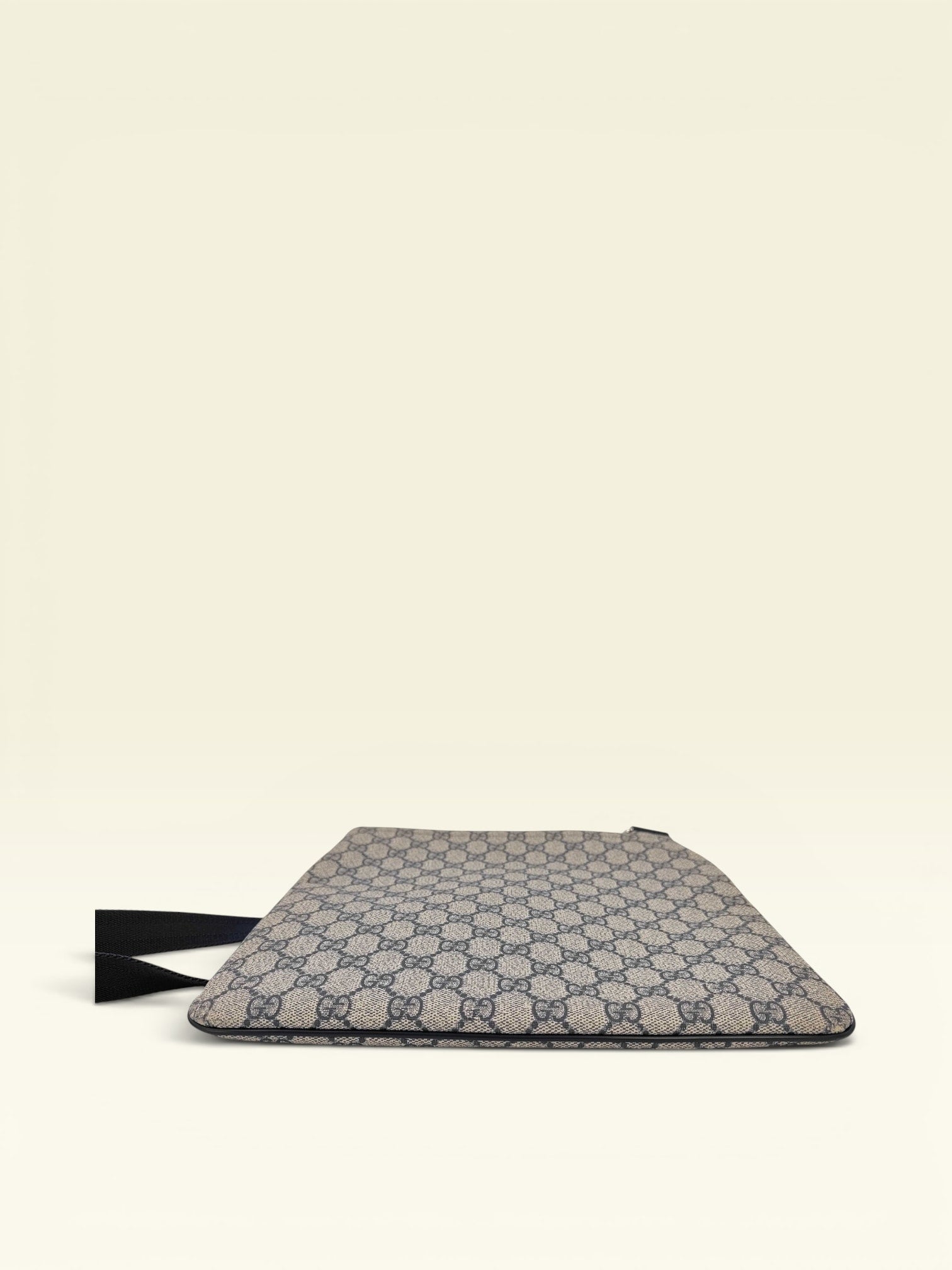 GUCCI GG Supreme 295257 Shoulder Bag