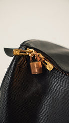 https://res.cloudinary.com/dyql5hig8/image/upload/v1759349285/wqs7ehhqkjm9gge5sbck.jpg