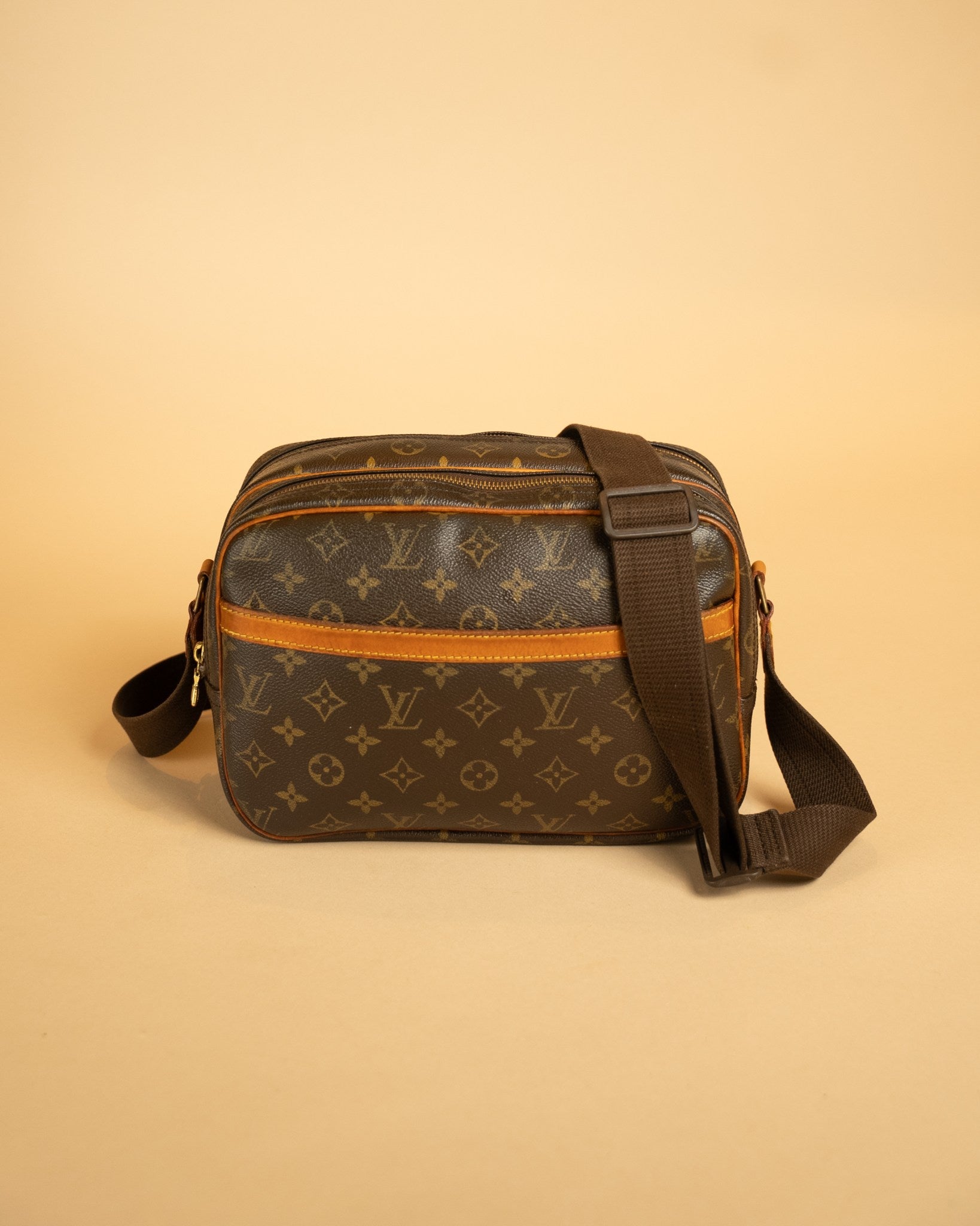Louise Vuitton Reporter Vintage